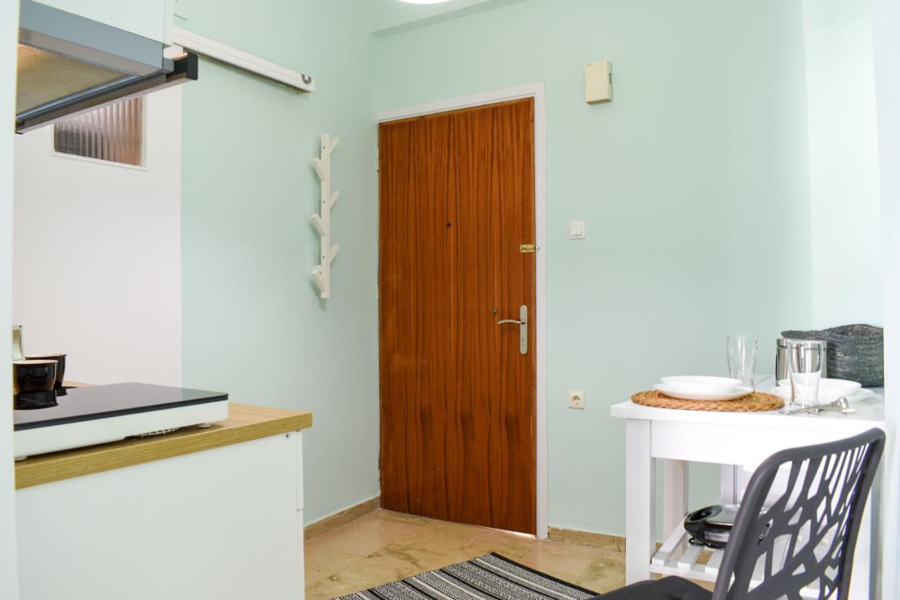 City Center Studio 2 Apartment Каламата Екстериор снимка